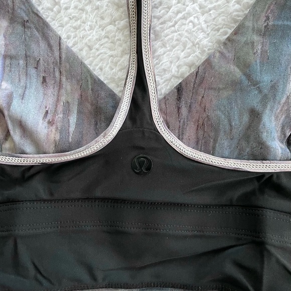 Lululemon Retreat Reversible Sports Bra - Picture 5 of 6